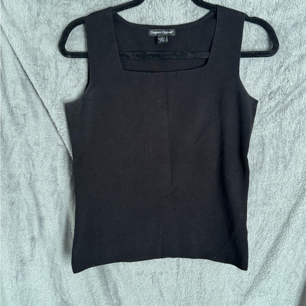 Black Fitted Tank Top with Modern Square Neck
